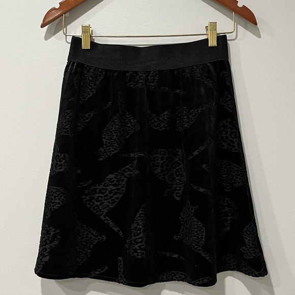 Black Velvet Skirt w/ Cat Pattern, Size 4 - Picture 1 of 9
